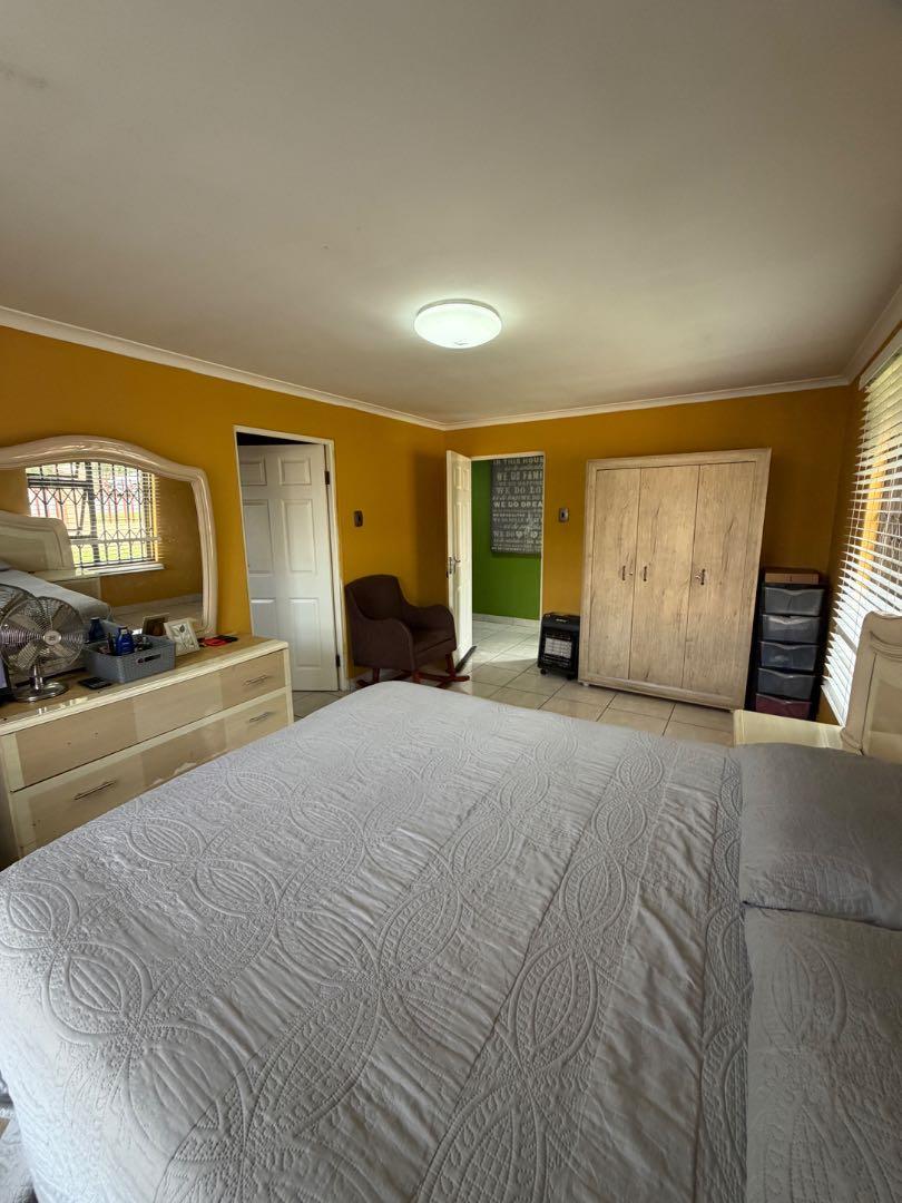 5 Bedroom Property for Sale in Elim Western Cape